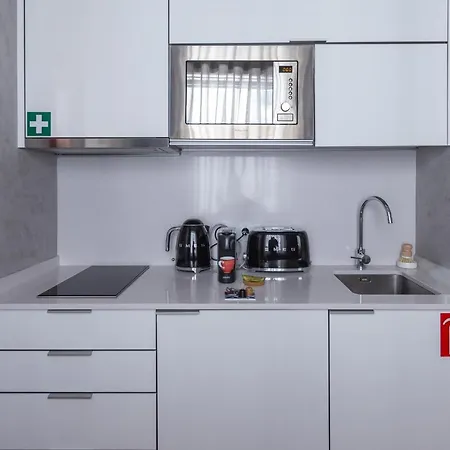 Апартаменты Teatro 6 *